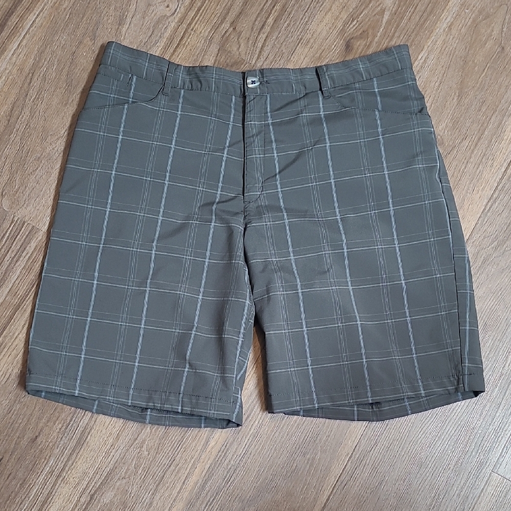 Avia Gray Flat Front Shorts with Tailored Cut
